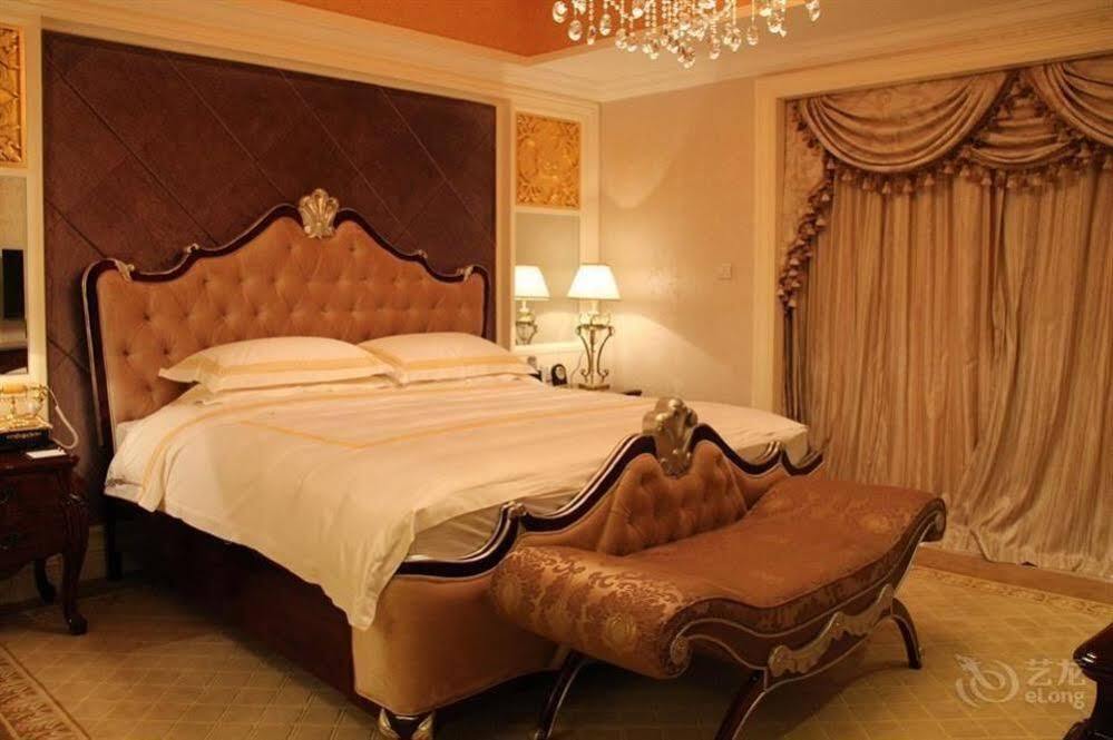Чжаньцзян: Country Garden Phoenix Hotel