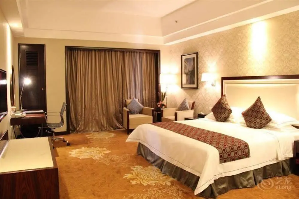 Чжаньцзян: Country Garden Phoenix Hotel