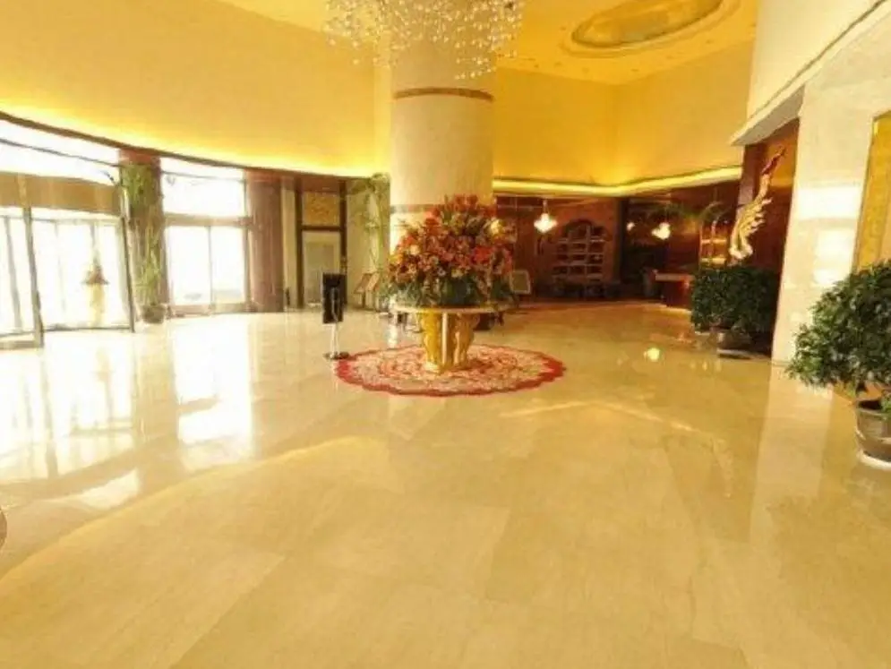 Jinan Xinfu Xiangyun Hotel — фото 1