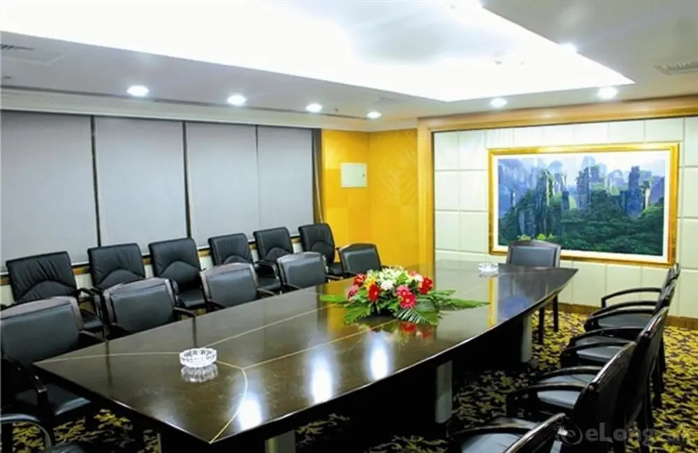 Чэндэ: Chengde Jing Cheng Hotel