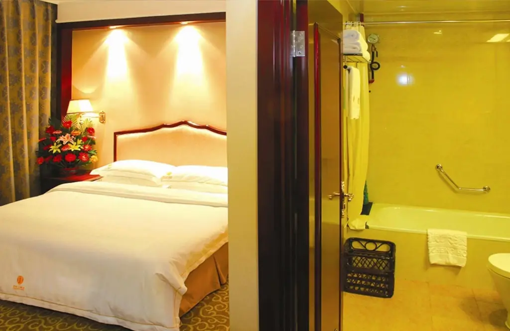 Чэндэ: Chengde Jing Cheng Hotel