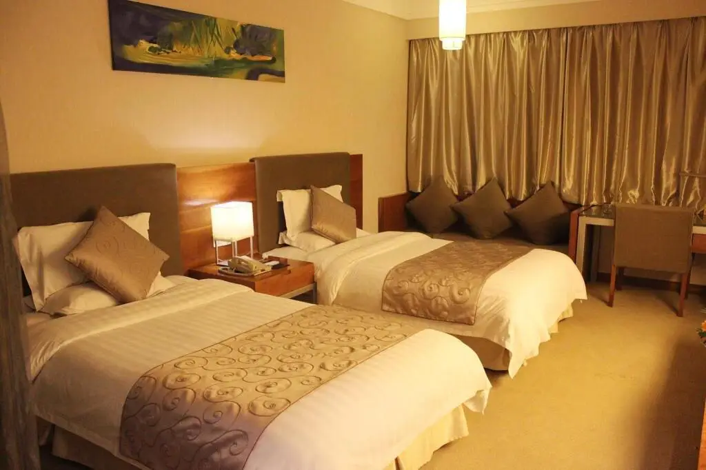 Баодин: Vienna Classic Hotel (Hengtong Fortune Center Store)