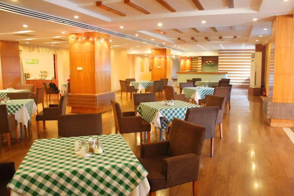 Баодин: Vienna Classic Hotel (Hengtong Fortune Center Store)