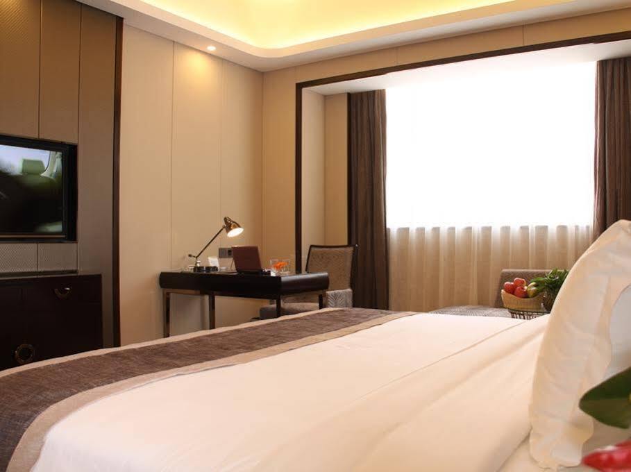 Дунгуань: Joy Scenery Hotel