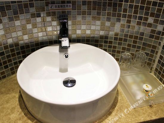 Шэньчжэнь: Super 8 Hotel- Shenzhen Shajing