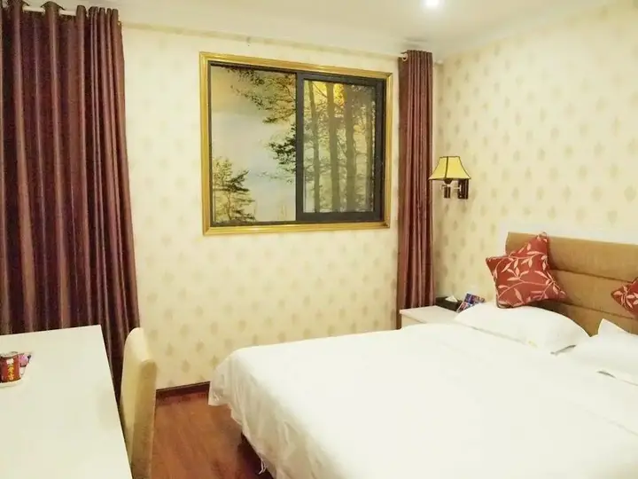 Чэнду: Panshi Hotel