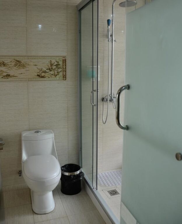 Dubai Holiday Hotel - Hangzhou — фото 1