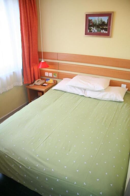Циндао: Qingdao Home Inn - Xianggang East Road