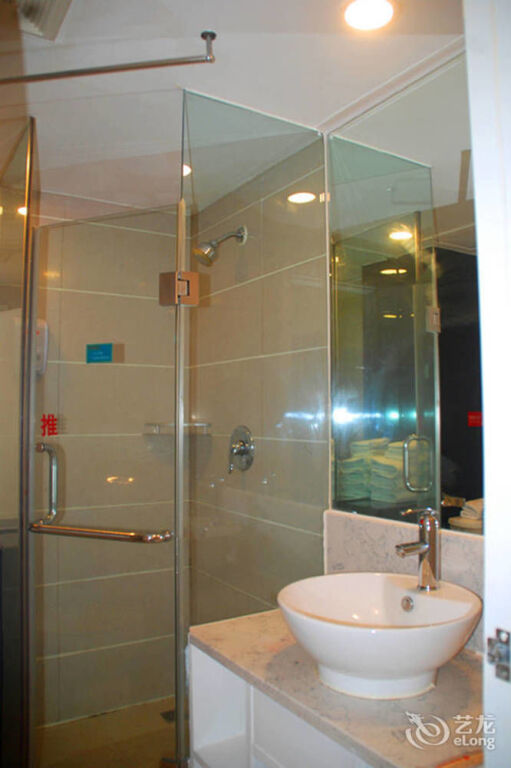 Сиань: Home Inn (Xi'an Dayan Pagoda Xiaozhai Taibai South Road Metro Station)
