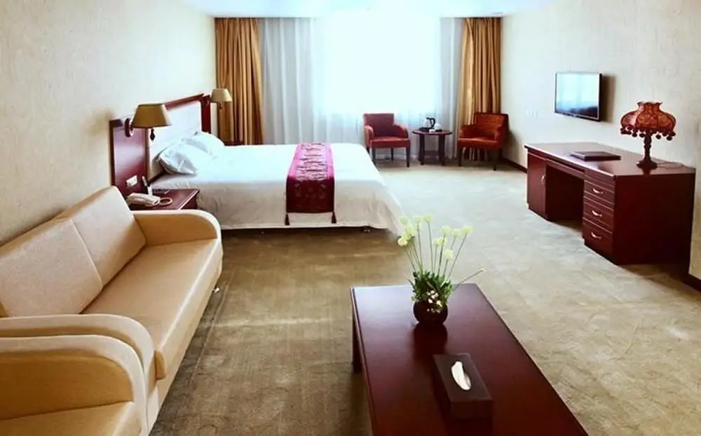 Далянь: Dalian Tongbao Hotel