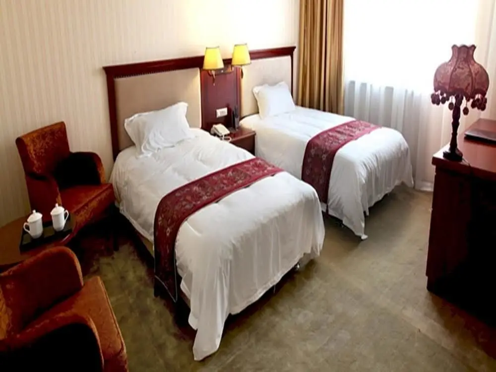 Далянь: Dalian Tongbao Hotel