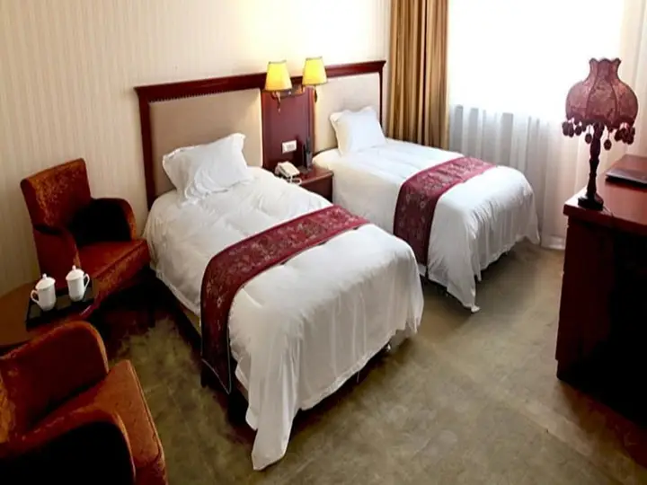 Далянь: Dalian Tongbao Hotel