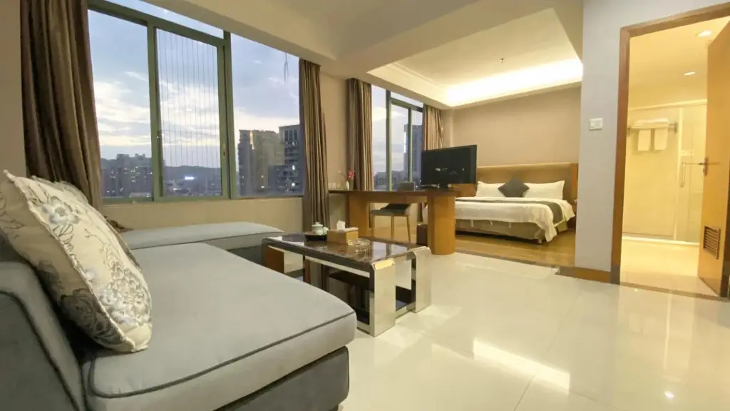 Шэньчжэнь: Kaiya Business Hotel (Shenzhen East Railway Station Buji Subway Station)