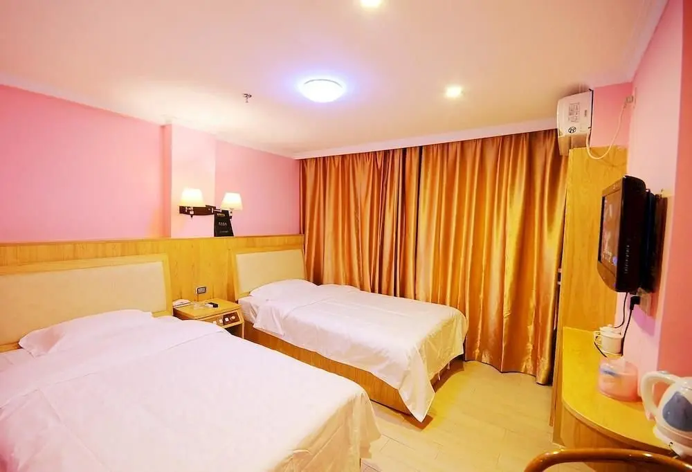 Гуанчжоу: Longxiang Hotel (Guangzhou Huacheng Road)