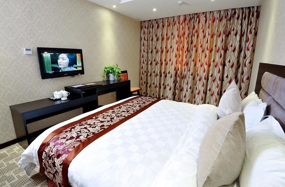 Dragon Garden Hotel — фото 1