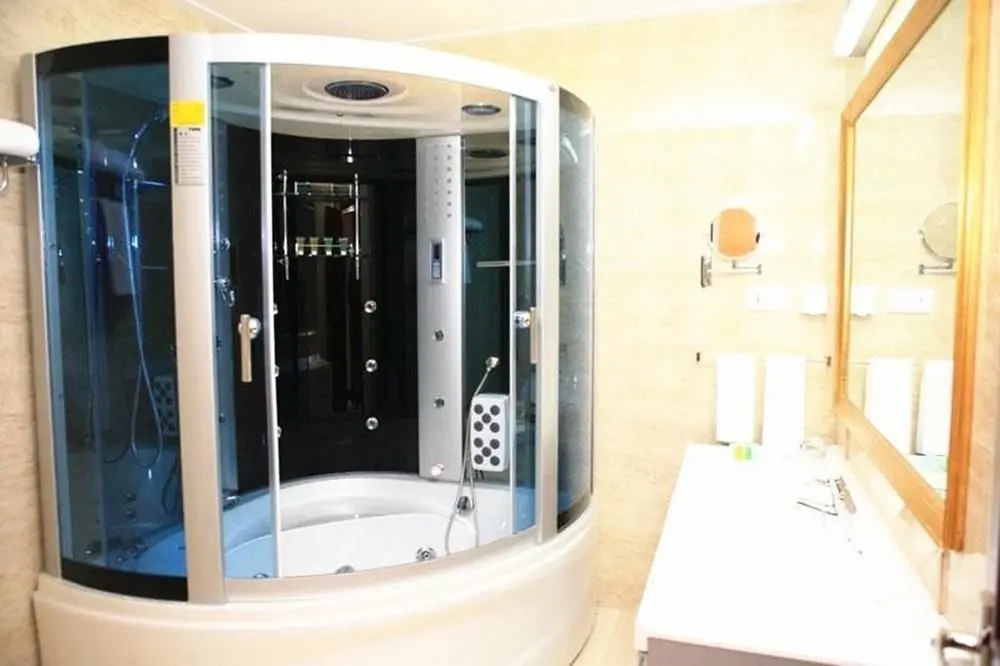 Далянь: White Clouds Hotel - Dalian