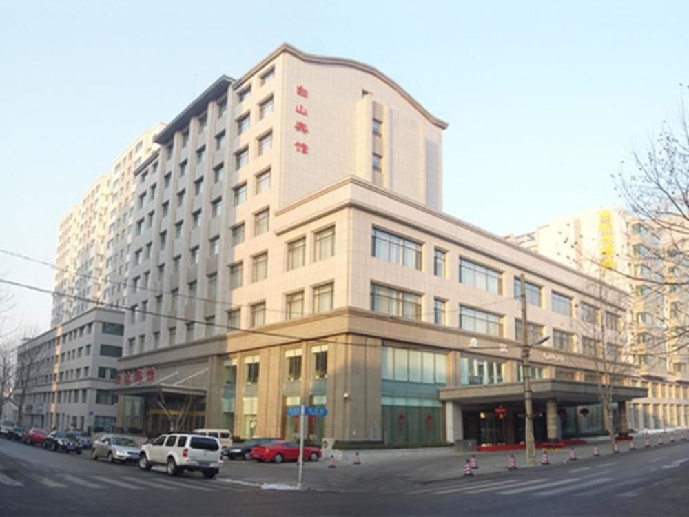Далянь: White Clouds Hotel - Dalian