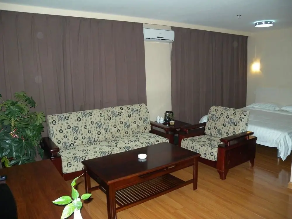 Далянь: White Clouds Hotel - Dalian