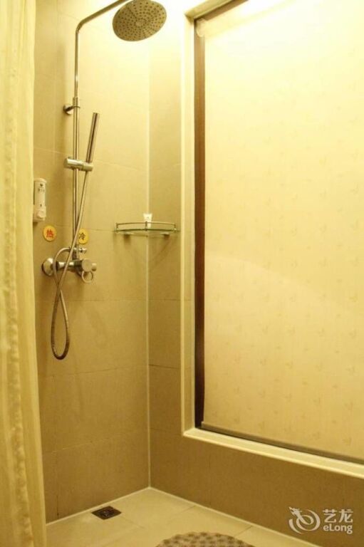 Шэньчжэнь: Baorong Traders Hotel