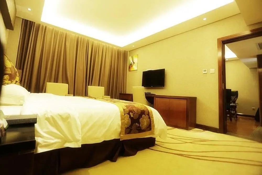 Чэнду: Hollyston Hotel