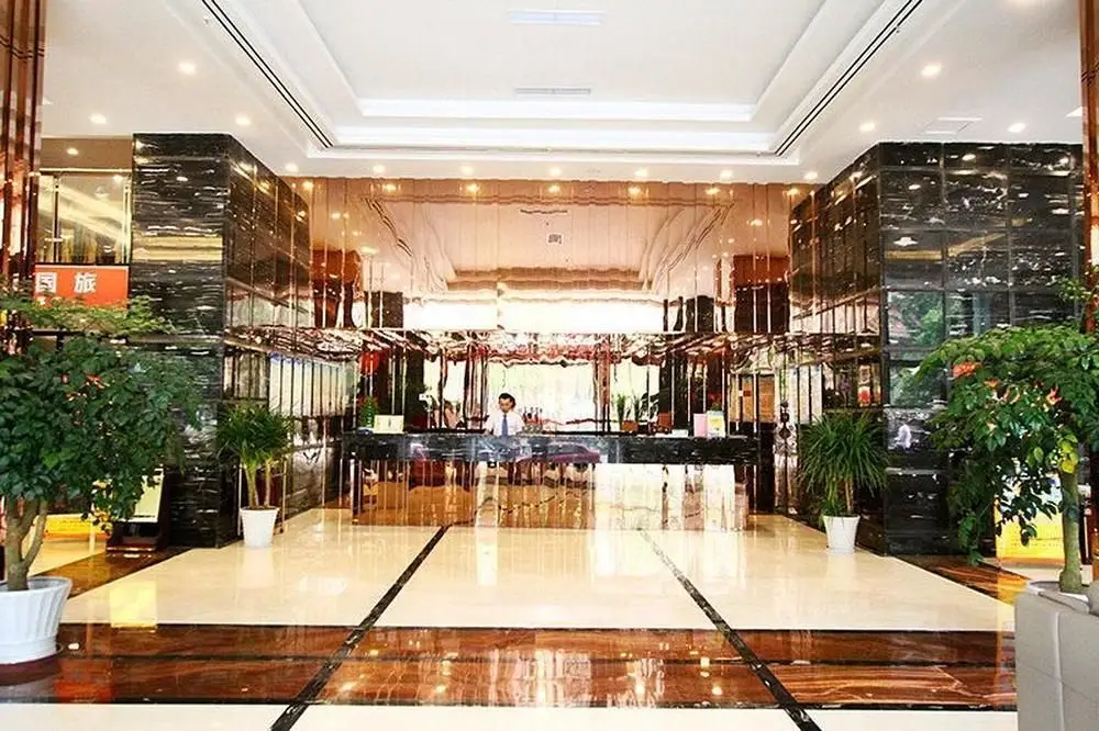 Чэнду: Hollyston Hotel