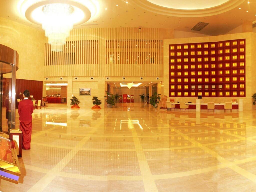 Dongli Lake Hotel Tianjin — фото 1