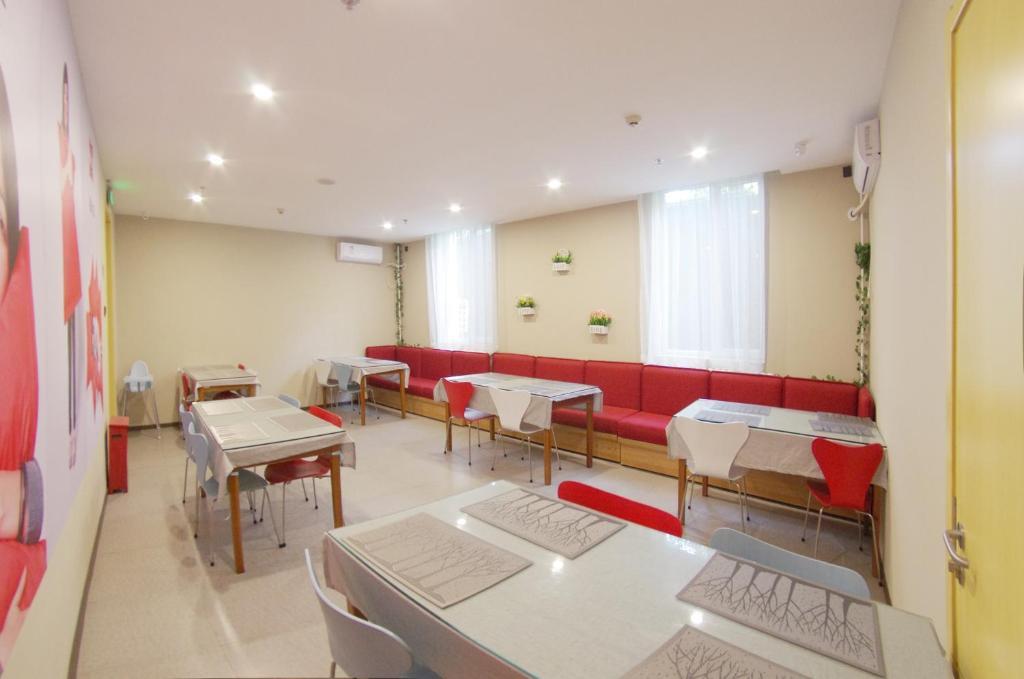 Пекин: ibis Beijing Tiantandongmen Metro Station Hotel