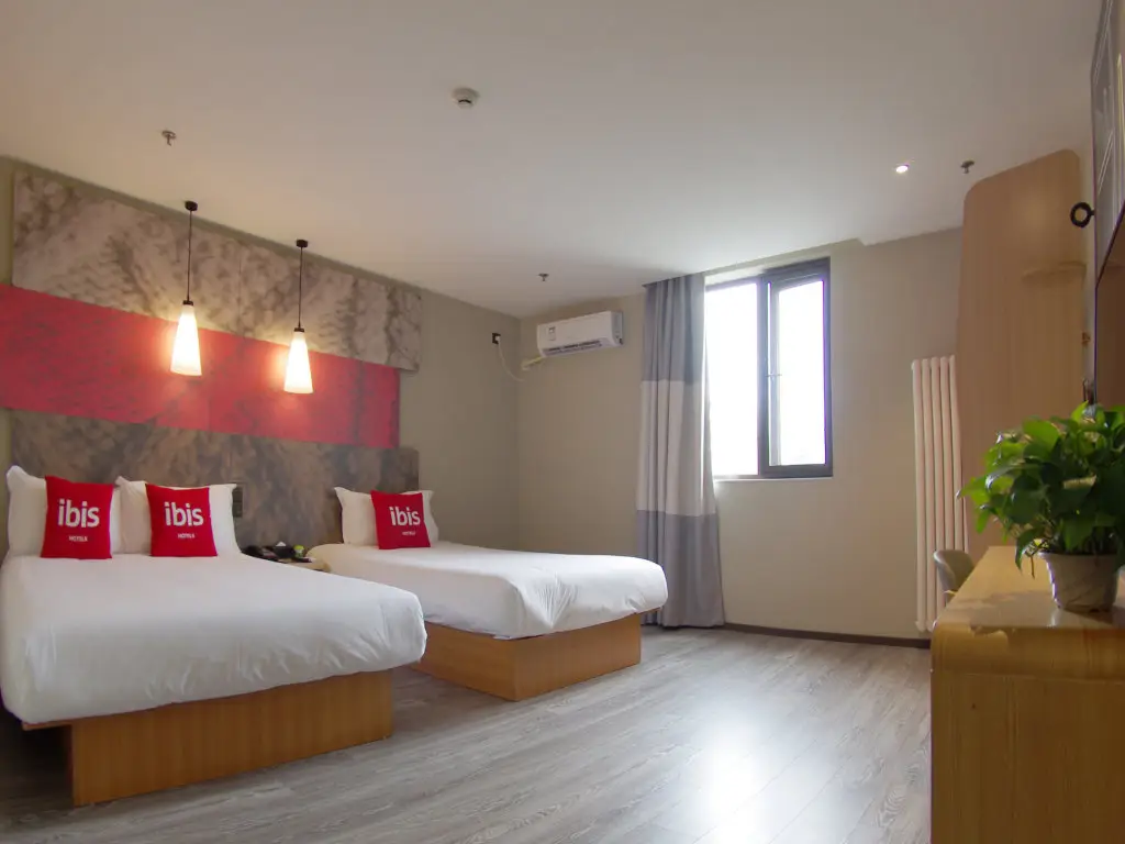 Пекин: ibis Beijing Tiantandongmen Metro Station Hotel