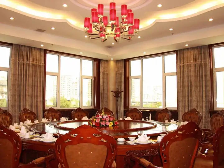 Циндао: Xinfusheng Yihai International Hotel - Qingdao