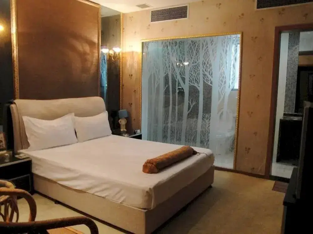 Пекин: Longzu Club Beijing Sanyuan Bridge