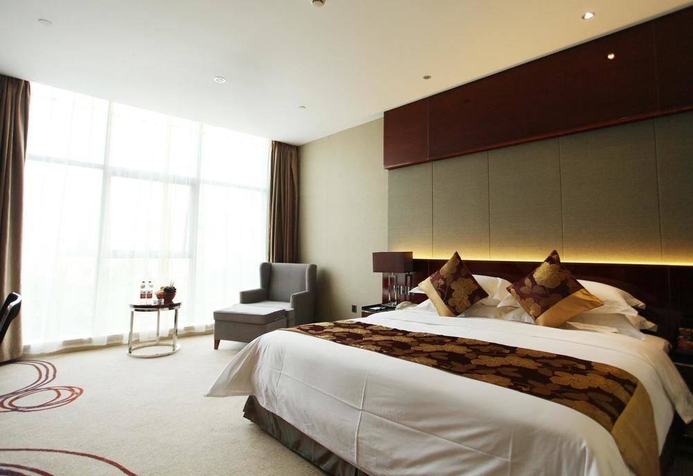 Чэнду: Hollyston Hotel (Chengdu Jinhua Wanda)