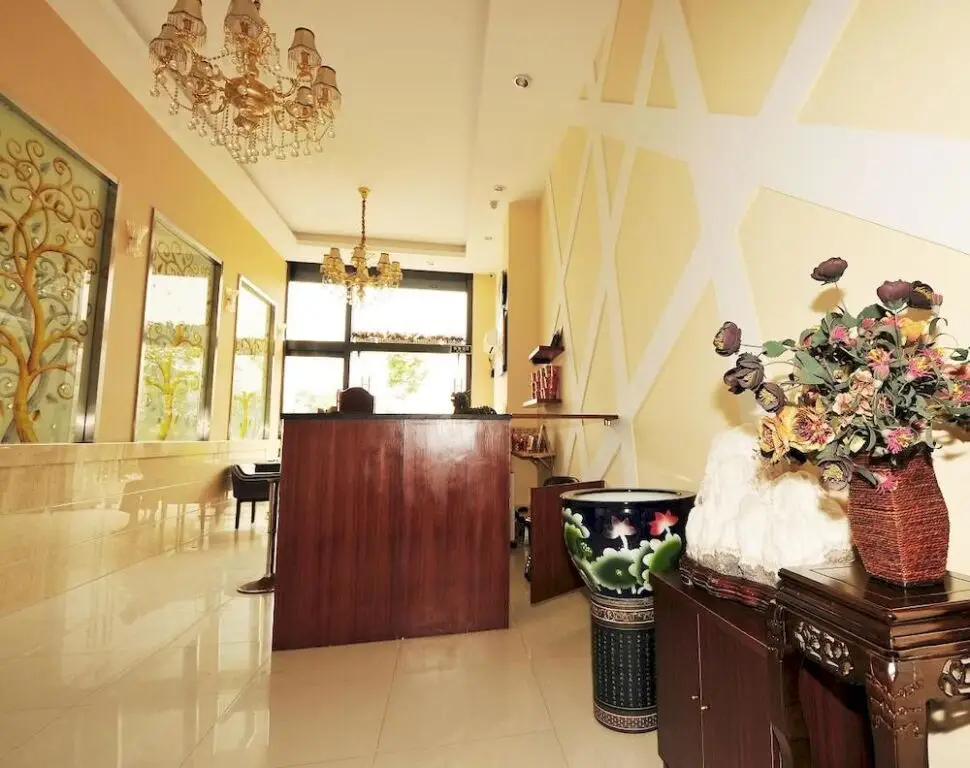 Циндао: Qingdao Binhai Fengqing Holiday Hotel
