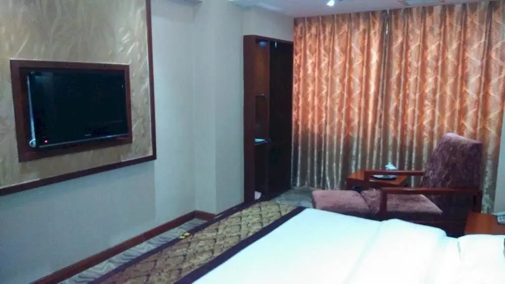 Куньмин: Tengyi Hotel