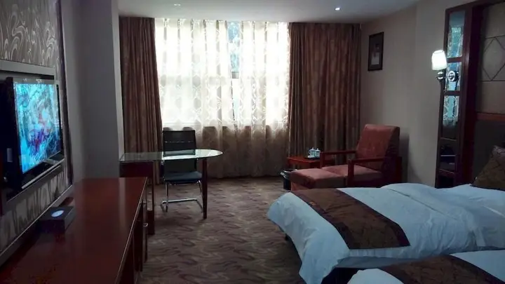 Куньмин: Tengyi Hotel