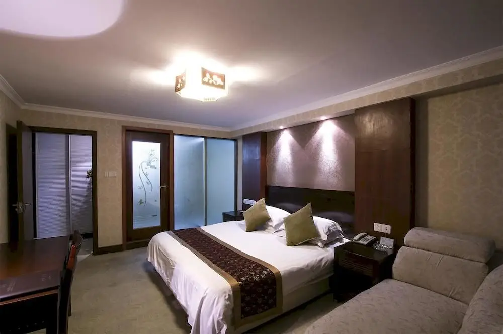 Шанхай: Hway Hotel