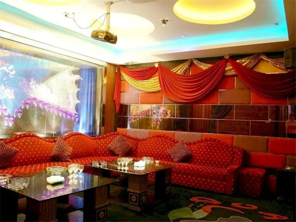 Шанхай: Hway Hotel