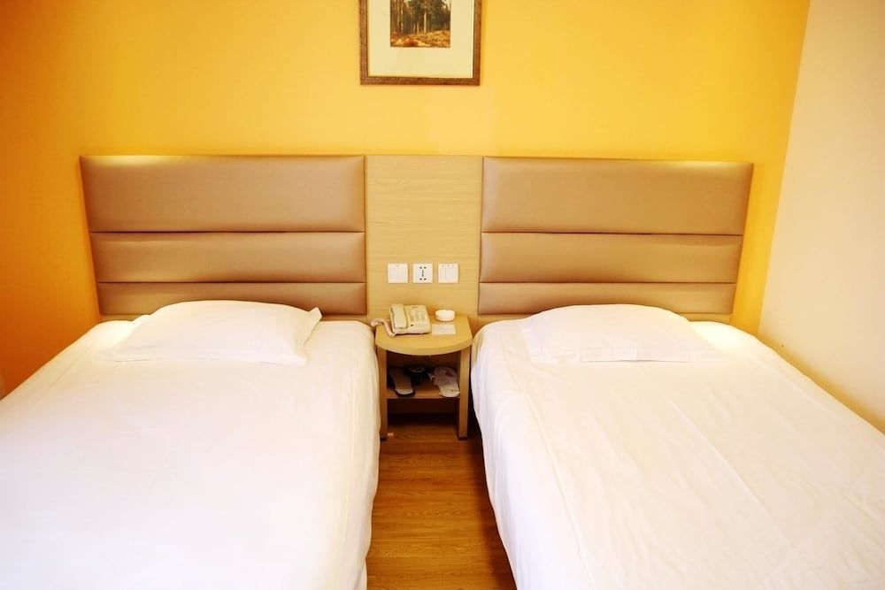 Циндао: Yinzuo Jiayi Hotel Qingdao Hangzhou Road Bus Station