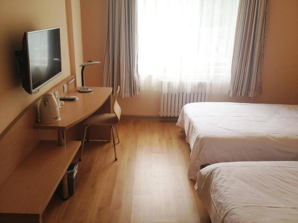 Циндао: Yinzuo Jiayi Hotel Qingdao Hangzhou Road Bus Station