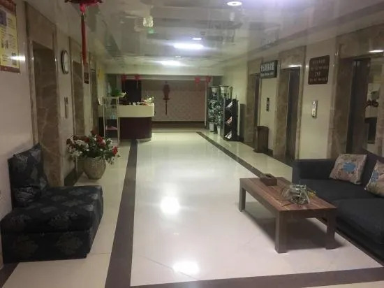 Далянь: Shiyuan Business Hotel