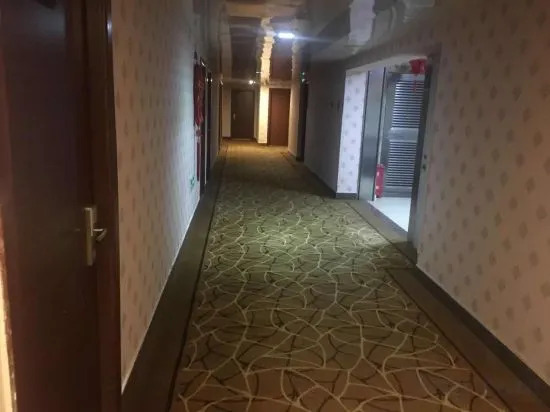 Далянь: Shiyuan Business Hotel