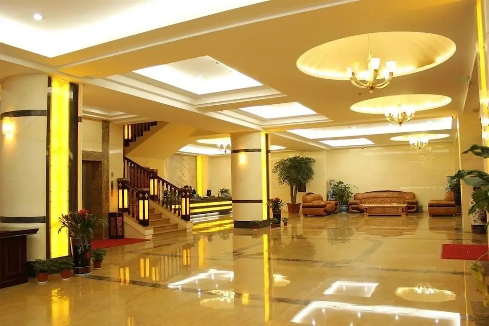 Kunming Rundu Hotel — фото 1