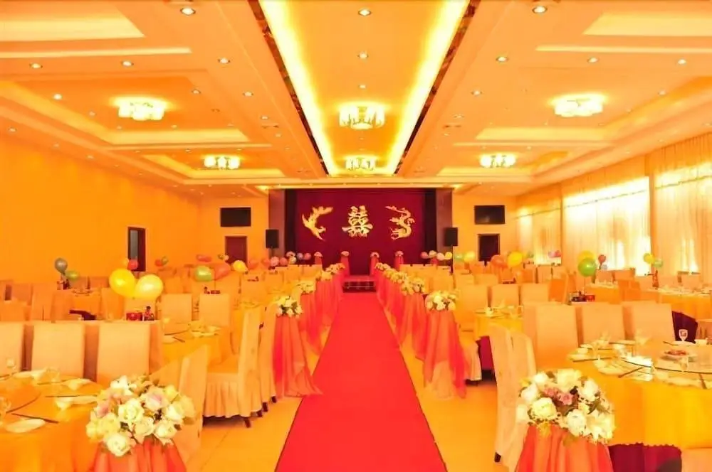 Куньмин: Kunming Rundu Hotel