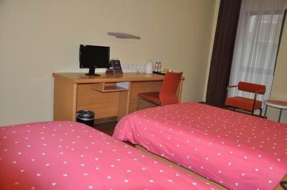 Шанхай: Home Inn Shanghai Siping Road