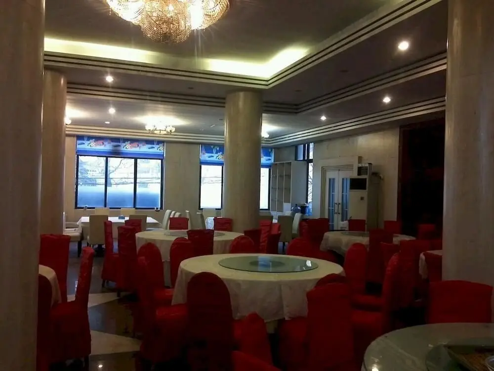 Циндао: Qindao Yongbao Garden Hotel