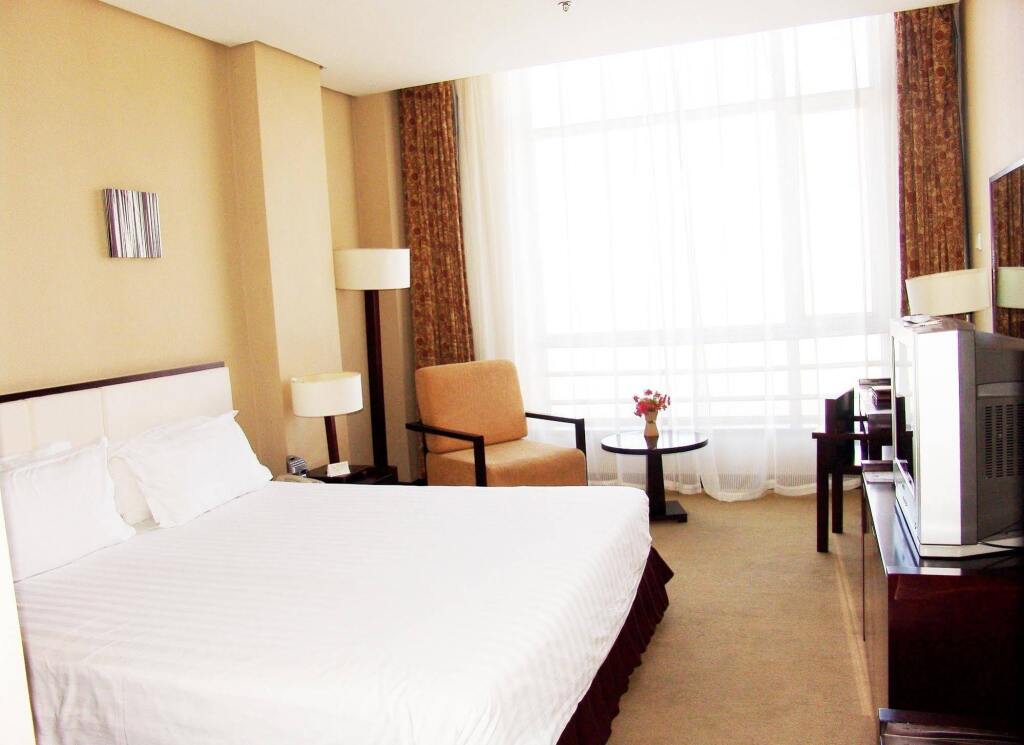 Huizhong Hotel - Tianjin — фото 1