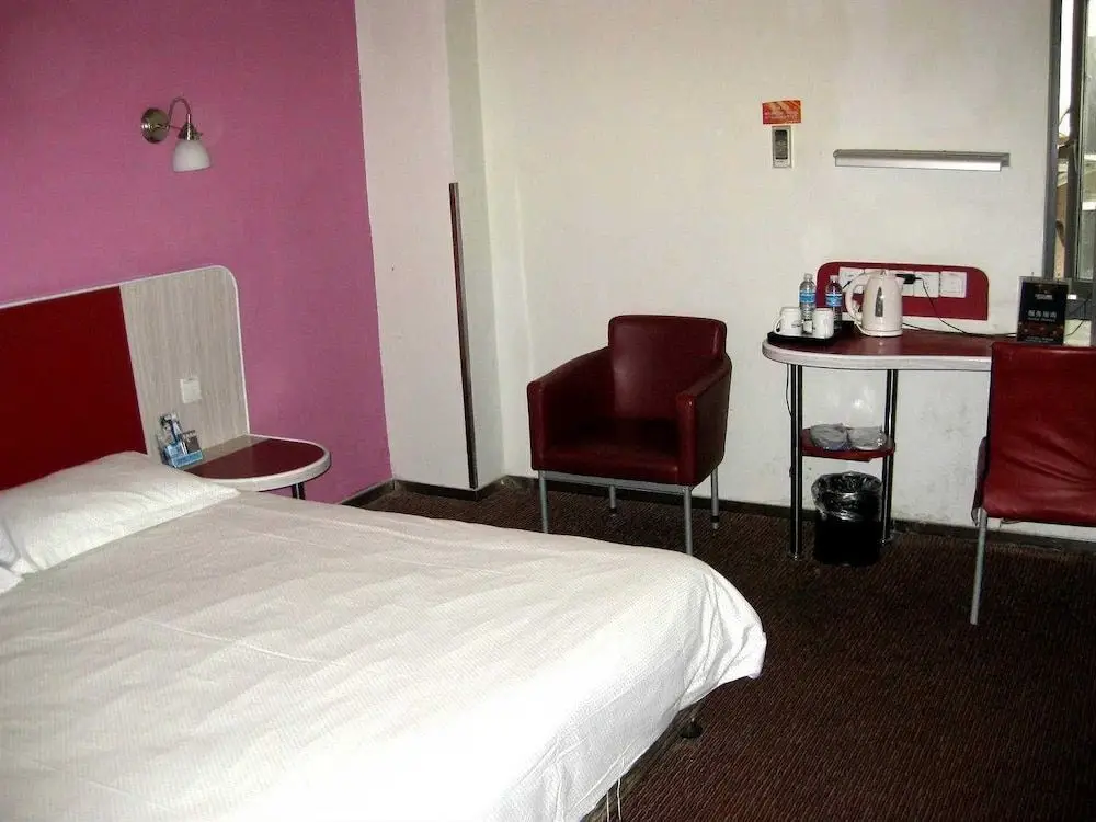 Шанхай: Motel 168 Hotel Shanghai Kaixuan Road