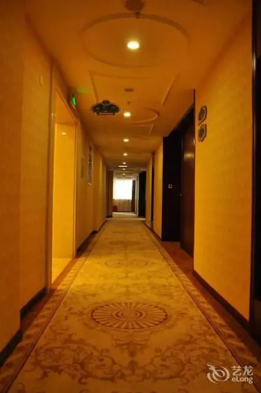 Шанхай: Vienna Hotel Shanghai Fengxian South Bridge Jinhai Road