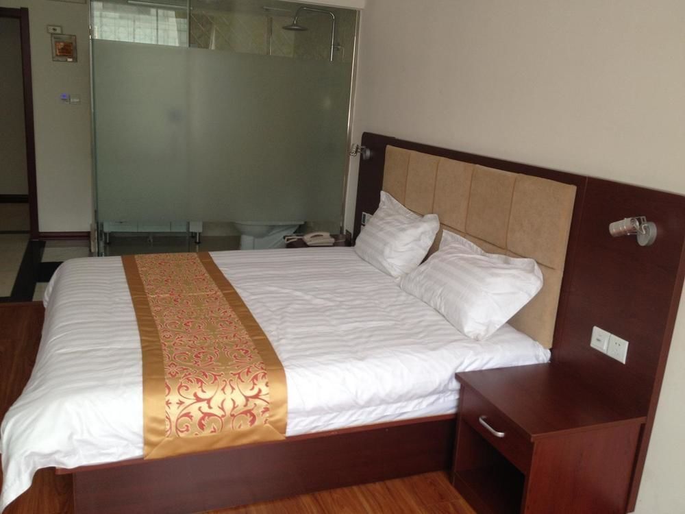 Далянь: Dalian Free Trade Center Hotel