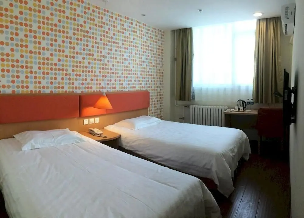 Далянь: Home Inn Dalian Development Zone Jinma Road Light Rail Station Shop