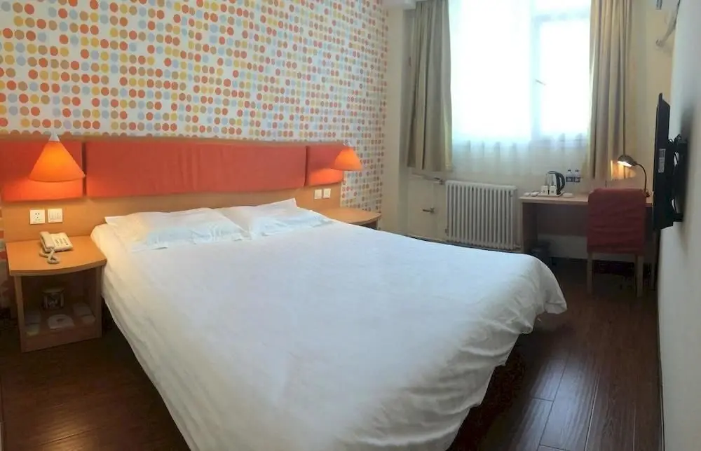 Далянь: Home Inn Dalian Development Zone Jinma Road Light Rail Station Shop